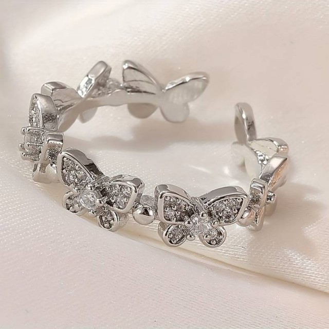 Odprt nastavljiv prstan z metulji v srebrni barvi