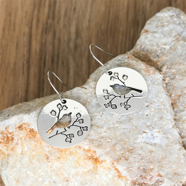 Vintage okrogli uhani s ptičko