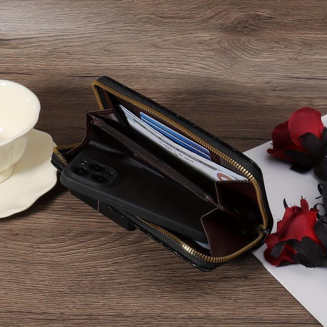 Ženska denarnica v črni barvi s tačko in srcem