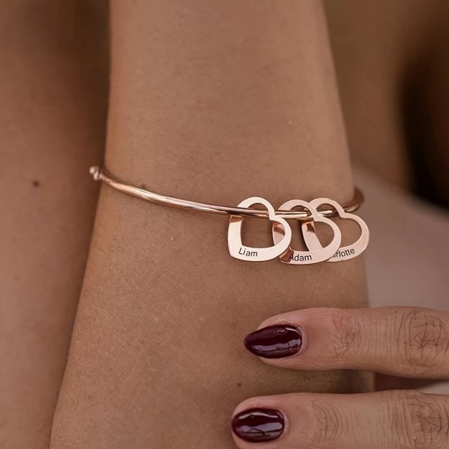 Personalizirana zapestnica s srci in gravurami po želji