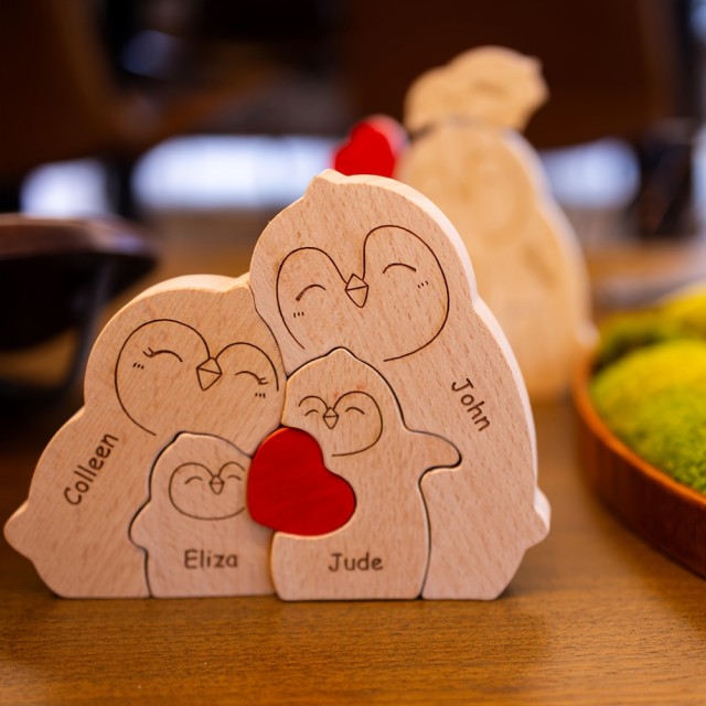 Personalizirana lesena sestavljanka s pingvini VAŠA DRUŽINA