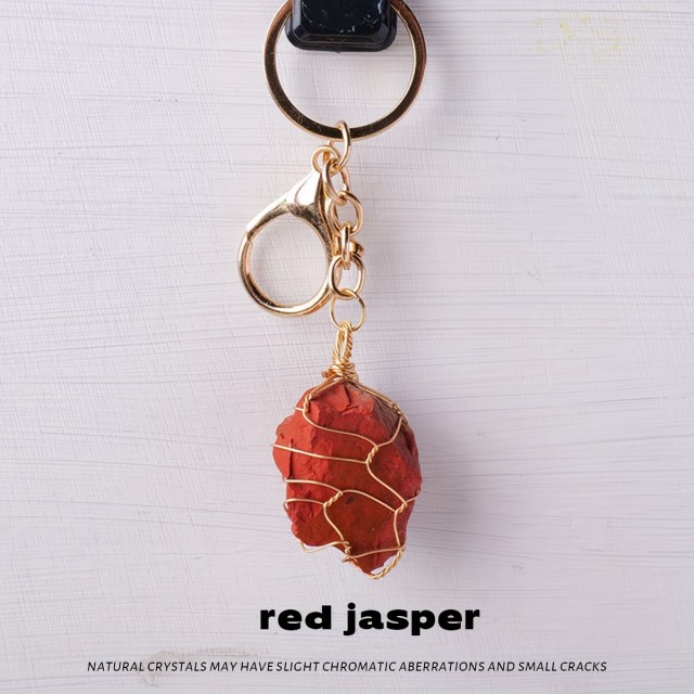 Obesek za ključe z rdečim jaspisom – kristal poguma in prizemljenosti
