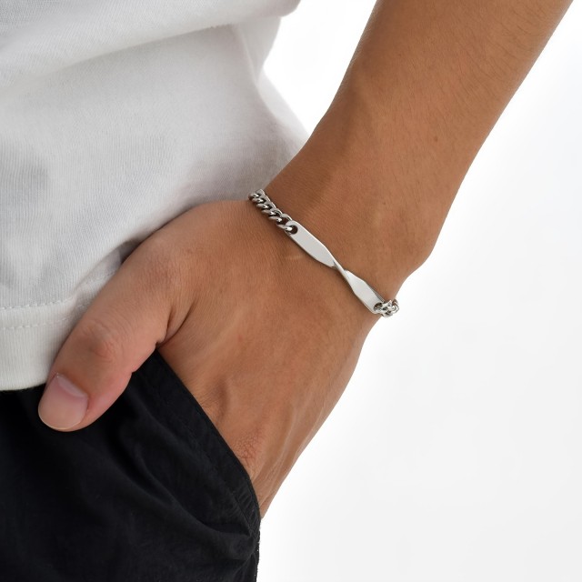 Personalizirana spiralasta zapestnica z gravuro po želji