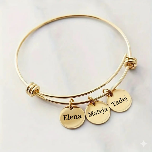 Personalizirana zapestnica z okroglimi obeski in gravuro po želji