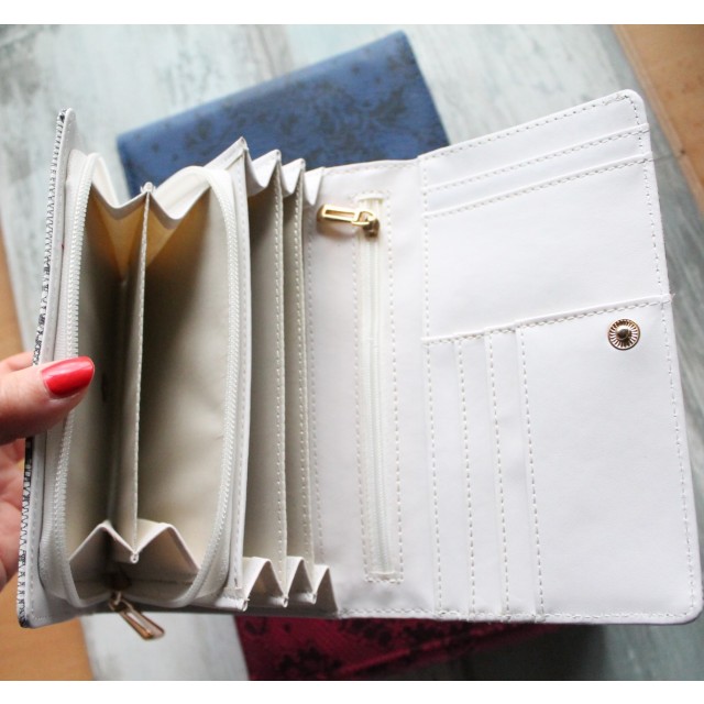 Modna denarnica z vzorcem (štiri barve)