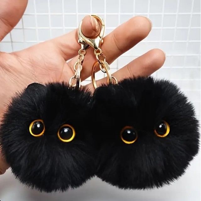 Obesek za ključe s plišasto črno muco