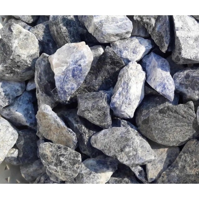 100 % naravni nebrušen nepoliran SODALIT