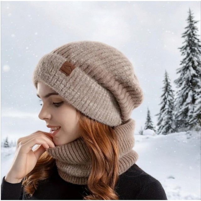 Ženski zimski komplet s kapo in šalom rjave barve