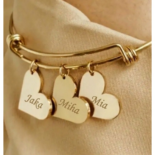 Personalizirana zapestnica s srci z možnostjo do 3 gravur 