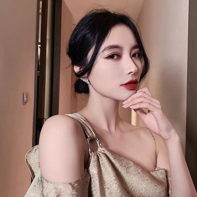 Elegantni uhani angelska krilca