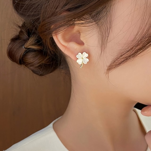 Uhani za srečo, štiriperesna deteljica