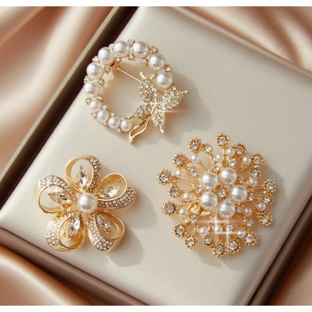 3 delni komplet ženskih brošk