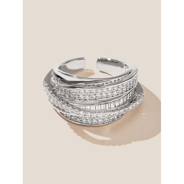 Elegantni večplastni prstan z bleščicami - nastavljiv 