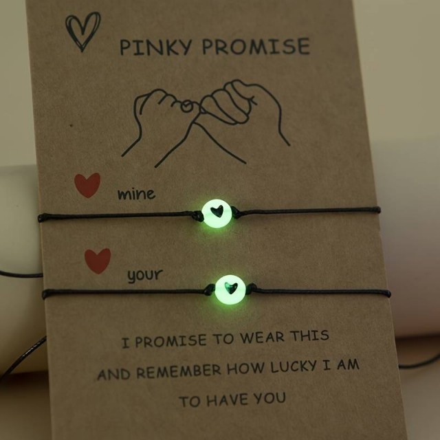 Komplet dveh zapestnic PINKY PROMISE, svetita v temi