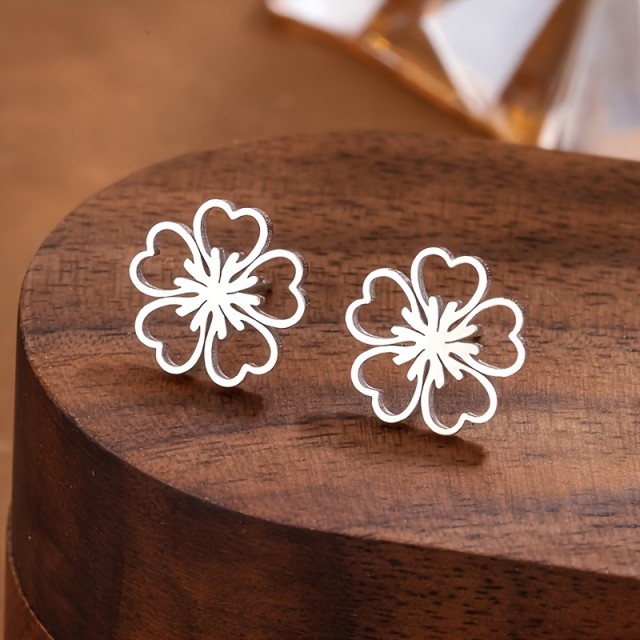 5 parov minimalističnih in ljubkih cvetličnih uhanov iz nerjavečega jekla