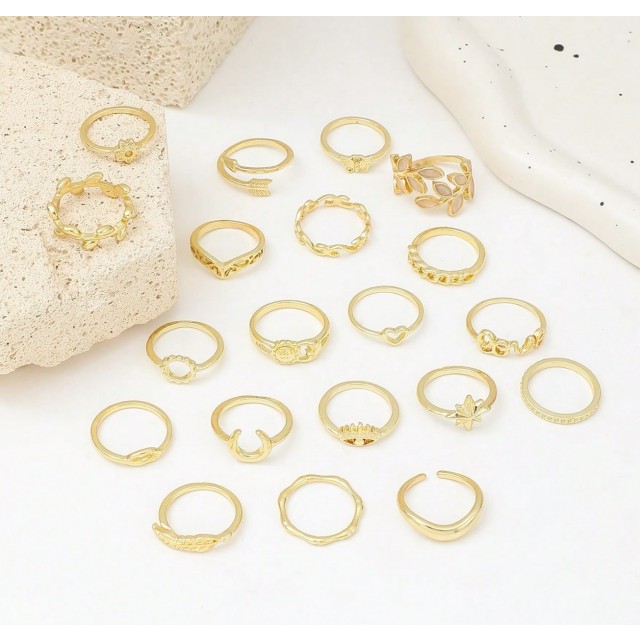 Komplet 20 ženskih prstanov v zlati barvi