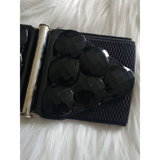 Modni pas v črni barvi, z elastiko