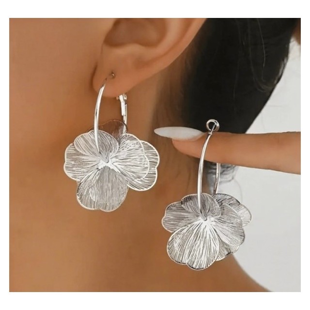 Viseči uhani z rožico srebrni ali zlati