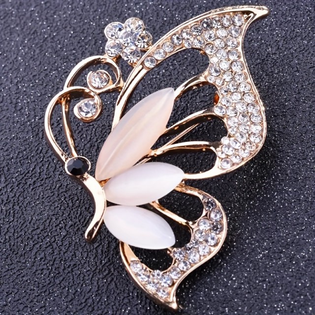 Ženska elegantna broška z metuljem