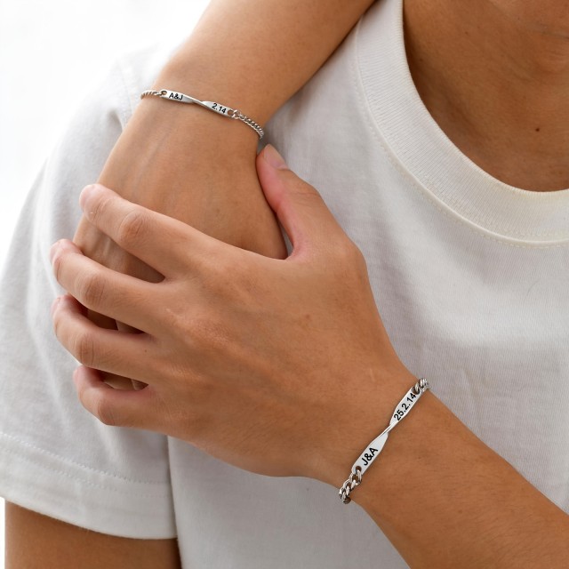 Personalizirana spiralasta zapestnica z gravuro po želji