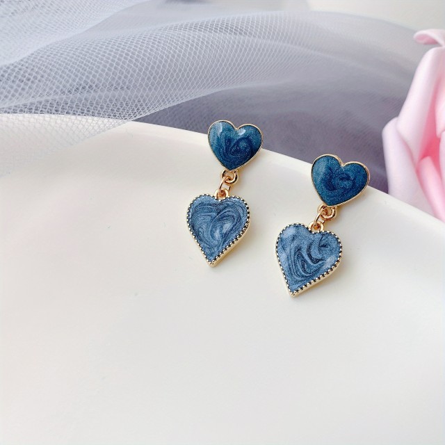 Elegantni viseči uhani v obliki srca modre barve