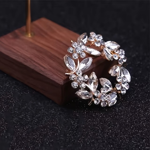 Baročna cvetlična broška za ženske
