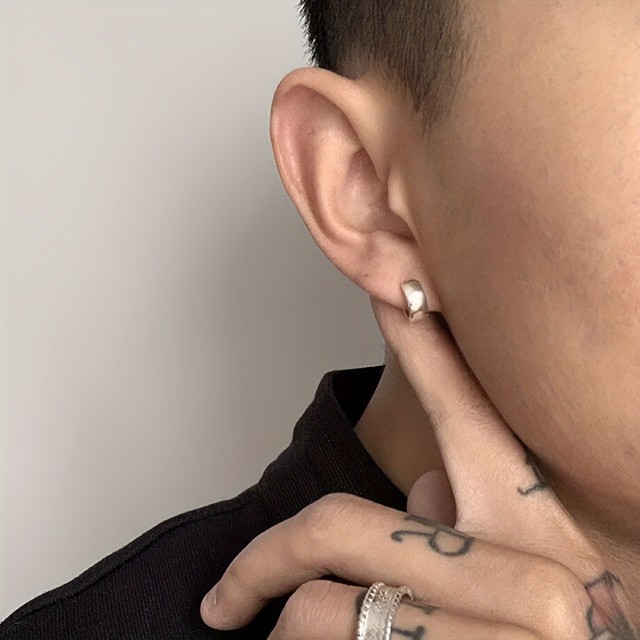 Okrogli moški uhani z luknjico 2 barvi