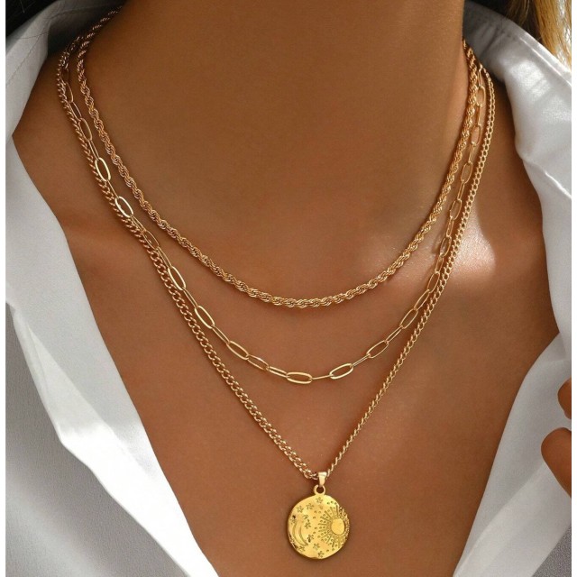 3 delni set ogrlic v zlati barvi 