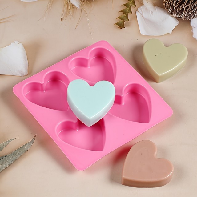 Silikonski kalup s 4 srci za izdelavo sveč in mil