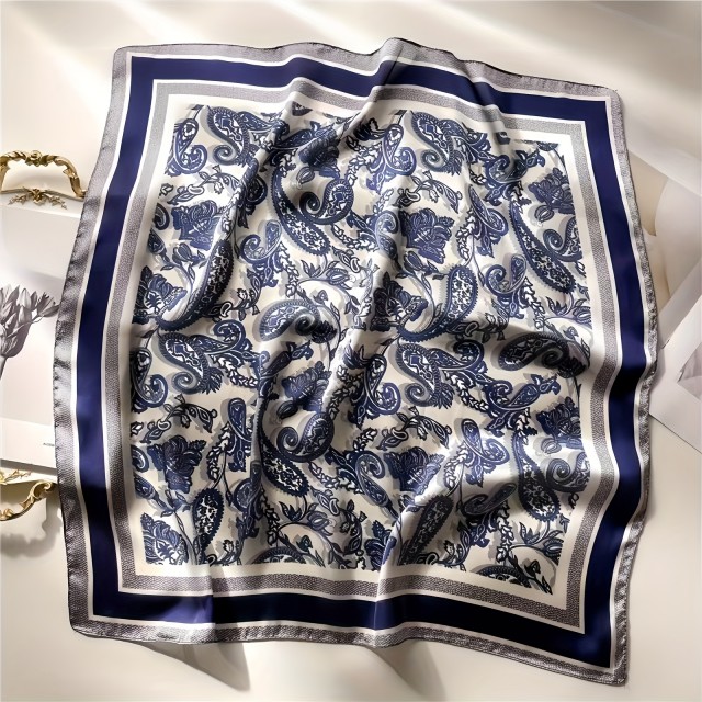 Elegantna modra satenasta kvadratna ruta z paisley vzorcem