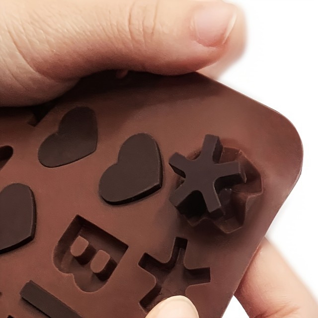 Komplet 2 silikonskih modelov s črkami in številkami