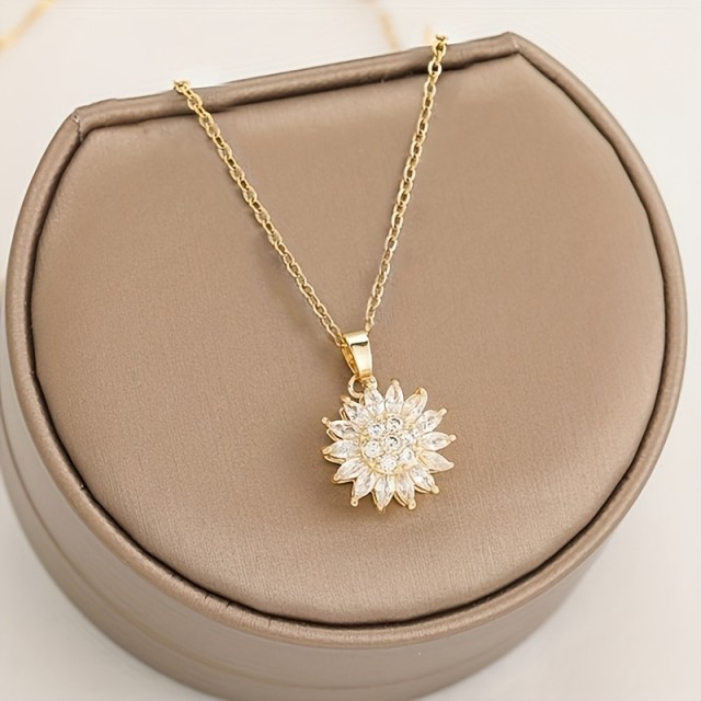 Nerjaveča ogrlica z obeskom sončnice 2 barvi