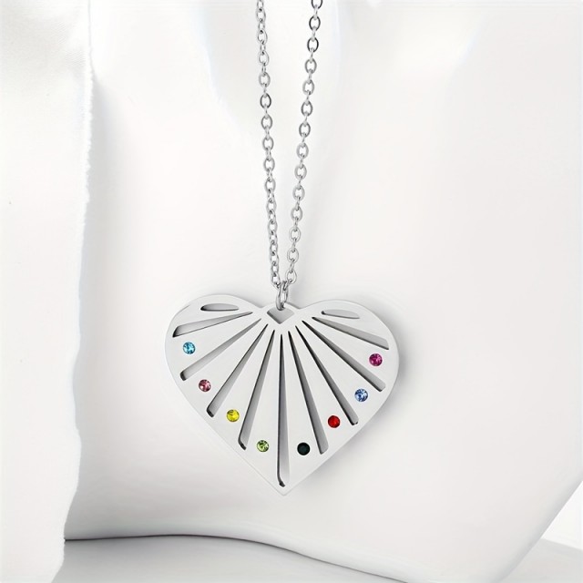 Personalizirana ogrlica s srčkom in možnostjo do 8 gravur