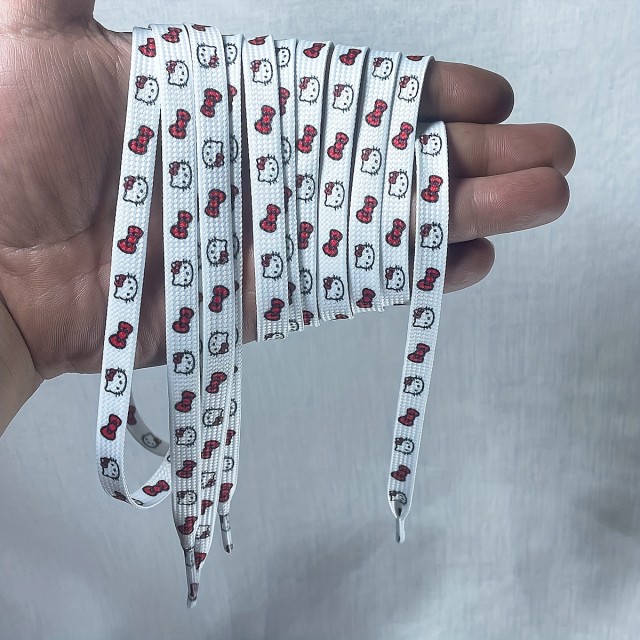 Prisrčne športne vezalke s Hello Kitty potiskom