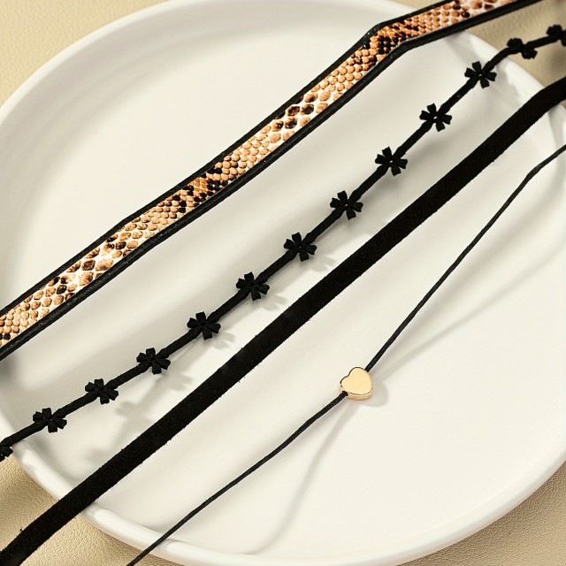 Komplet 4 choker ogrlic