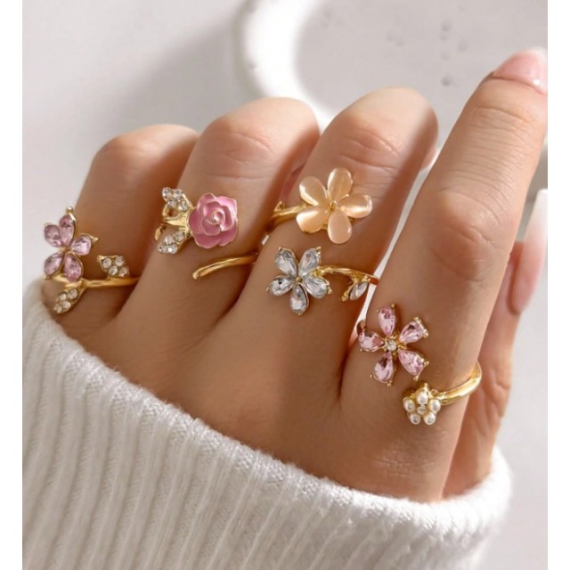 4 delni set prstanov z rožami v zlati barvi