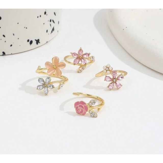 4 delni set prstanov z rožami v zlati barvi