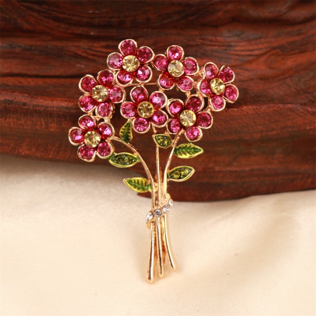 Luksuzna broška v obliki šopka