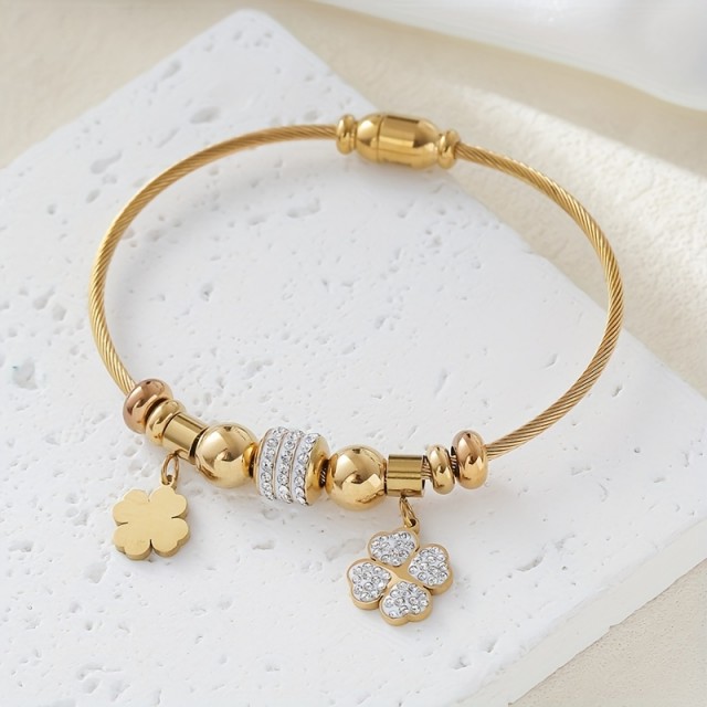 Personalizirana zapestnica s štiriperesno deteljico in gravuro po želji 