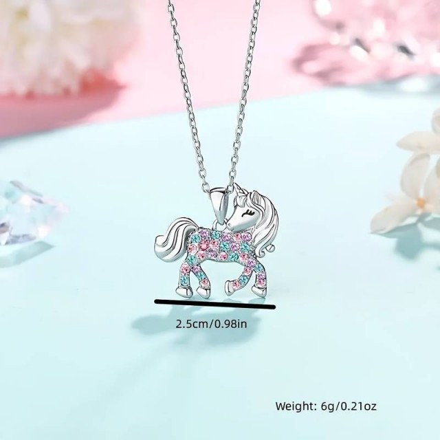 Verižica z obeskom samoroga, srebrna