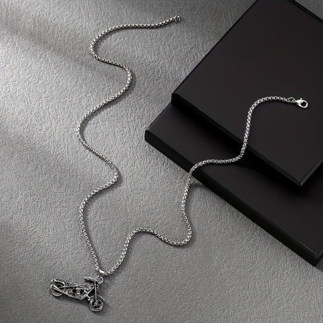 Moška verižica z obeskom motorja