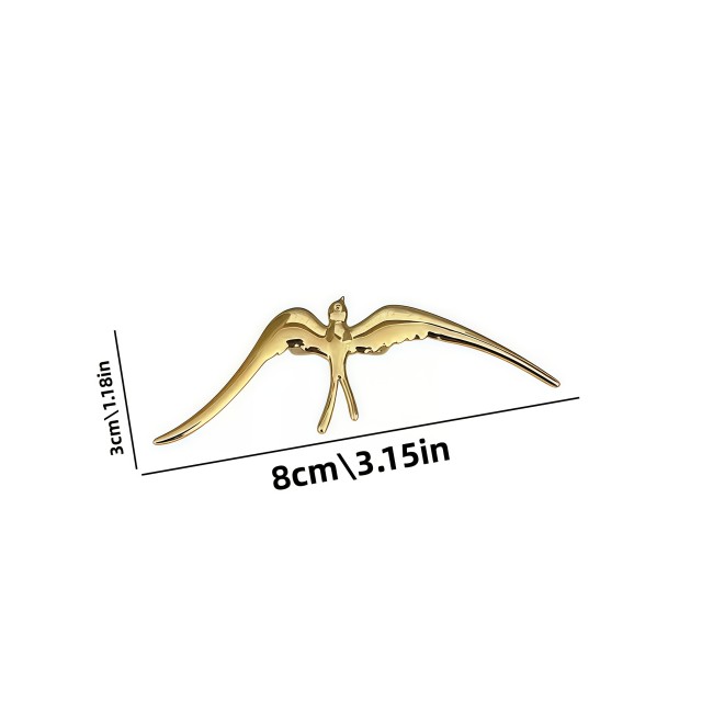 Elegantna broška z dizajnom lastovke v zlati barvi 