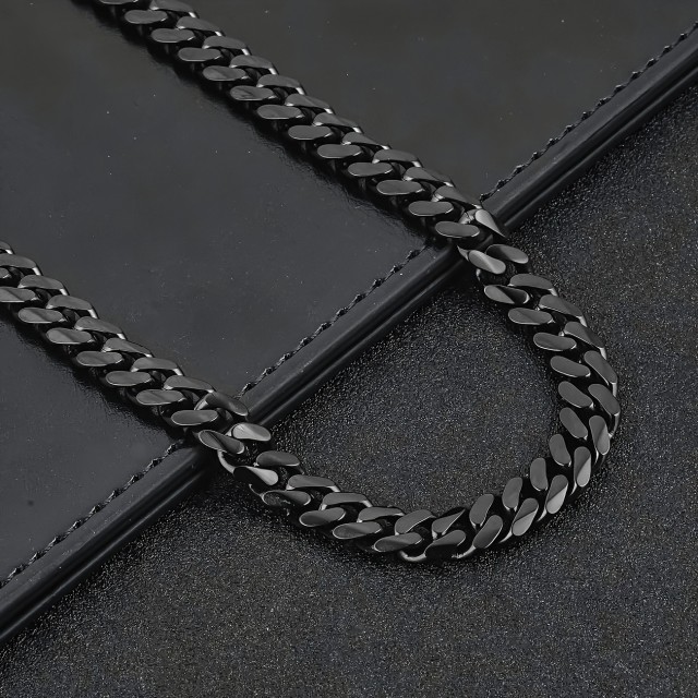 Moška verižica iz nerjavečega jekla v črni barvi