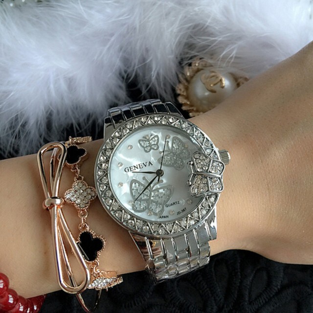 Ženska modna ura s kovinskim pasom in metulji + GRATIS orodje za krajšanje paščka