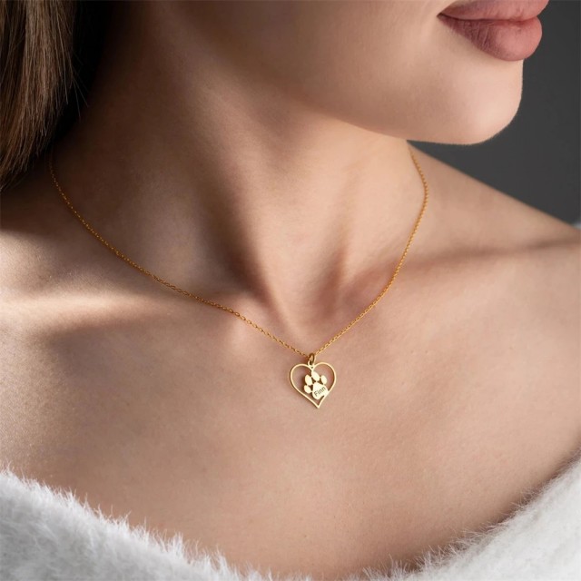 Personalizirana ogrlica s srčkom in odtisom šape možnost gravure