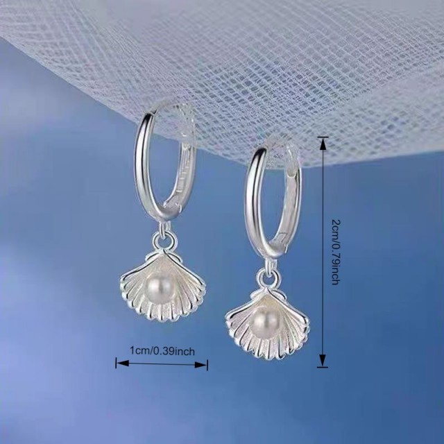 Elegantni uhani školjka z biserom - 2 barvi
