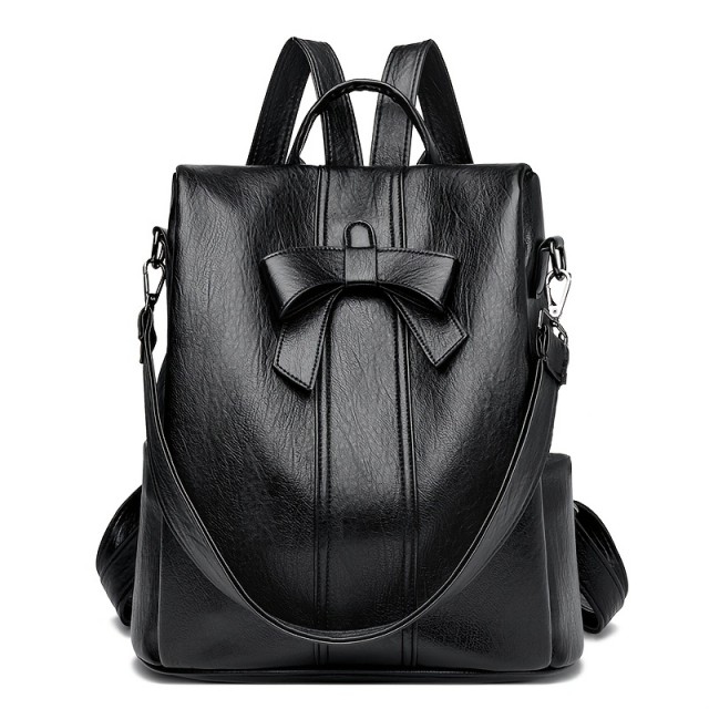 Čudovit nahrbtnik v črni barvi s pentljo