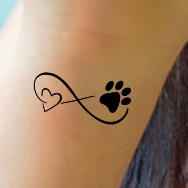 Vodoodporna tatu nalepka z motivom tačk