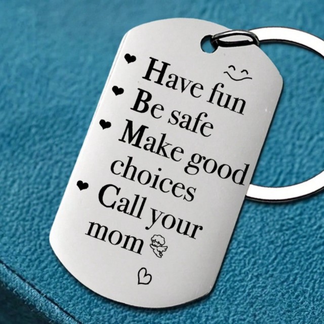 Obesek za ključe srebrne barve CALL YOUR MOM
