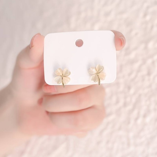 Uhani za srečo, štiriperesna deteljica